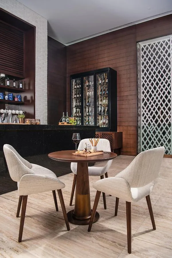 Al Jaddaf Rotana Suite Hotel Dubai